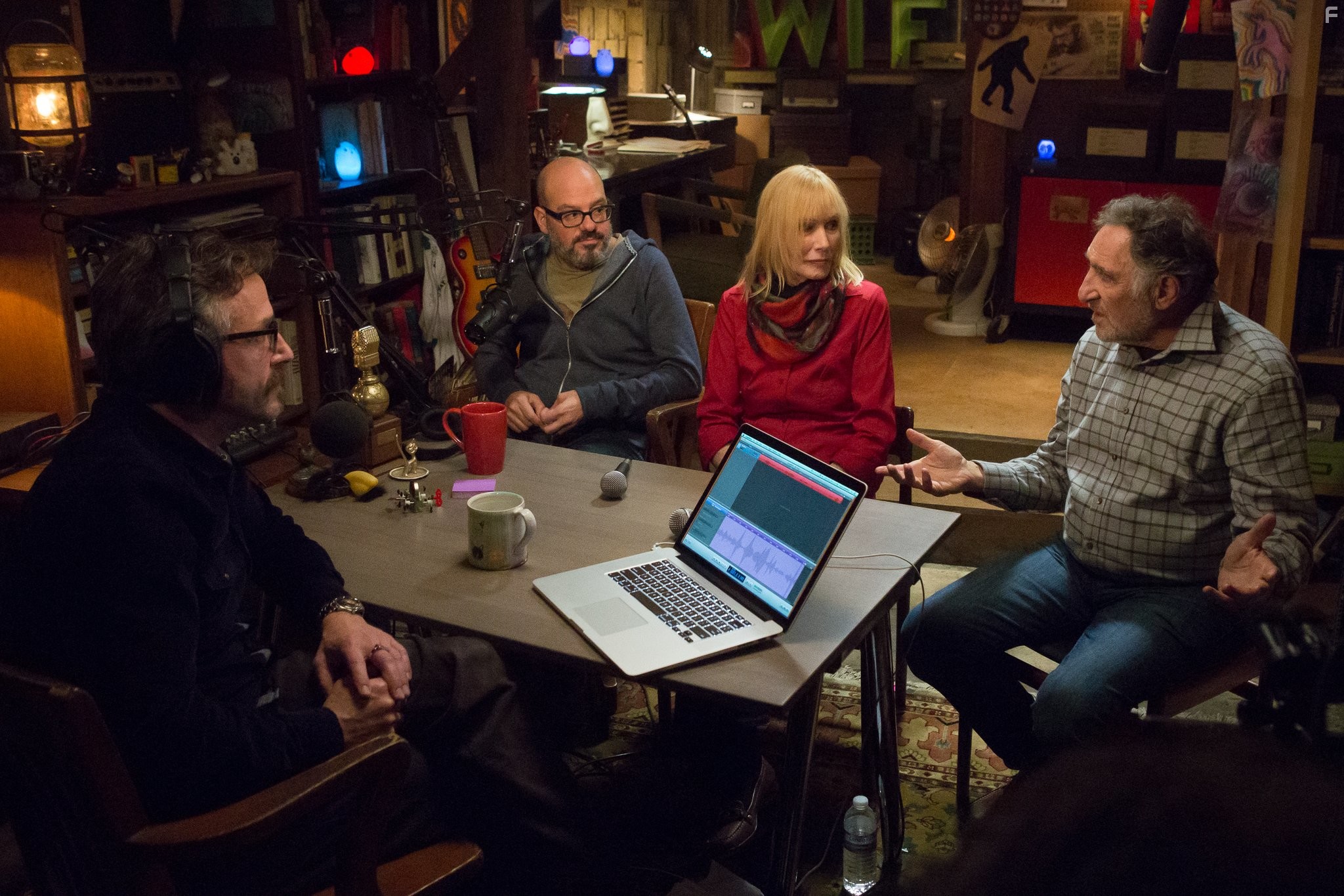 Sally Kellerman, Judd Hirsch, David Cross, and Marc Maron in Мэрон (2013)