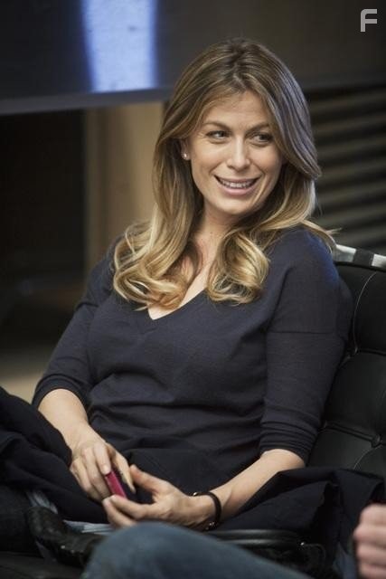 Sonya Walger in Вспомни, что будет (2009)