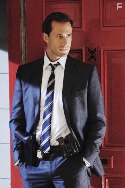 Joseph Fiennes in Вспомни, что будет (2009)