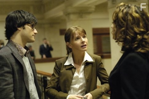 Samantha Ferris, Richard Kahan, and Jacqueline McKenzie in Чeтыре тысячи четыреста (2004)