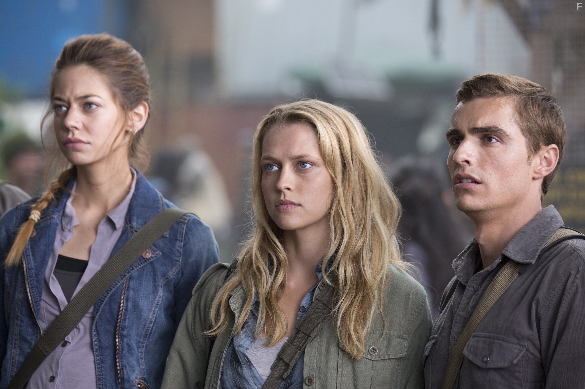 Teresa Palmer, Dave Franco, and Analeigh Tipton in Тепло наших тел (2013)