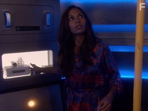 Salli Richardson-Whitfield in Эврика (2006)