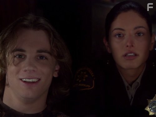 Shayn Solberg and Erica Cerra in Эврика (2006)