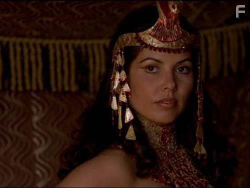 Vaitiare Hirshon in Звёздные врата: ЗВ-1 (1997)