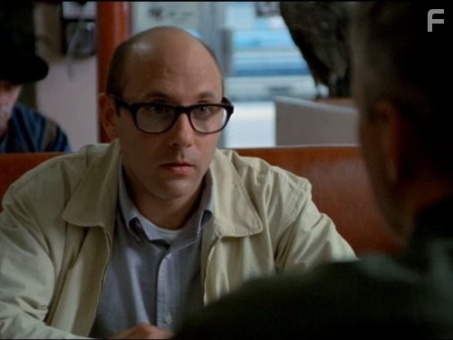 Willie Garson in Звёздные врата: ЗВ-1 (1997)