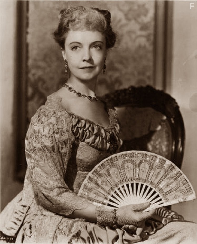 Lillian Gish in Дуэль под солнцем (1946)