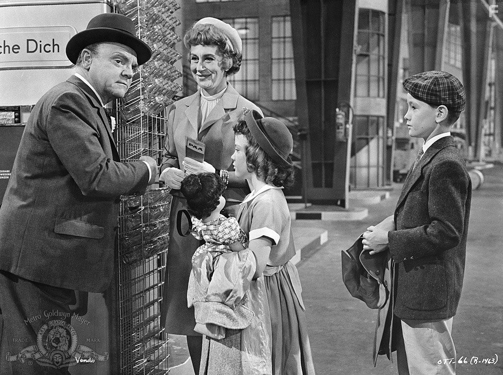 James Cagney in Один, два, три (1961)