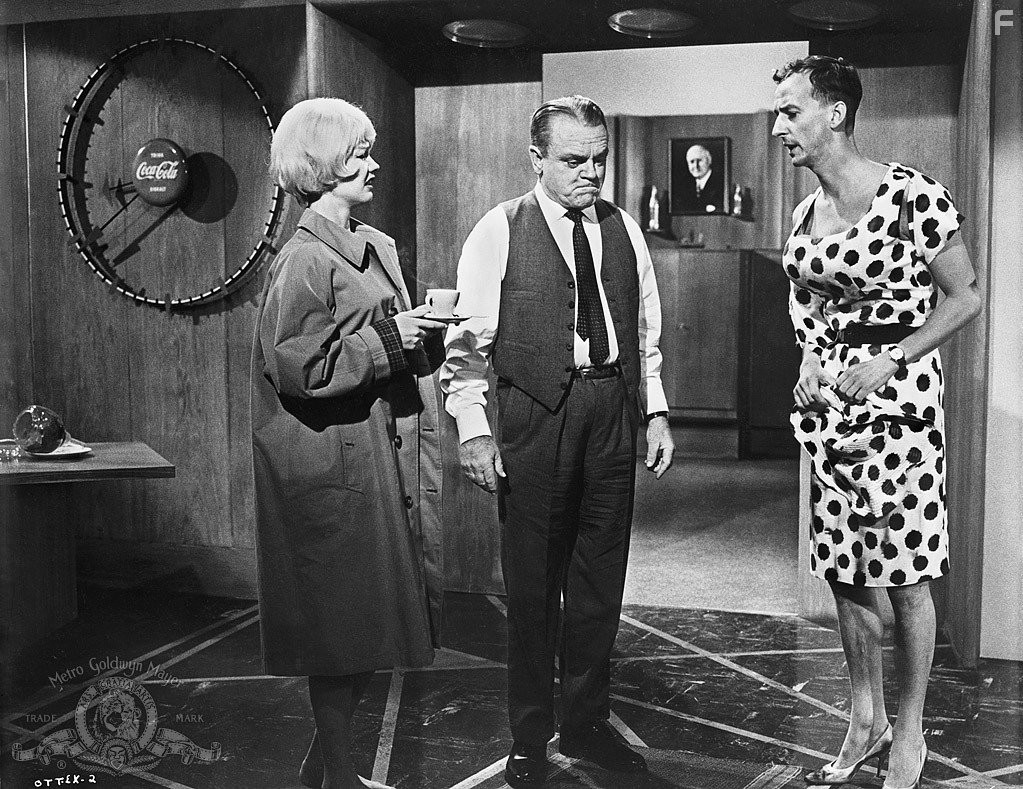 James Cagney in Один, два, три (1961)