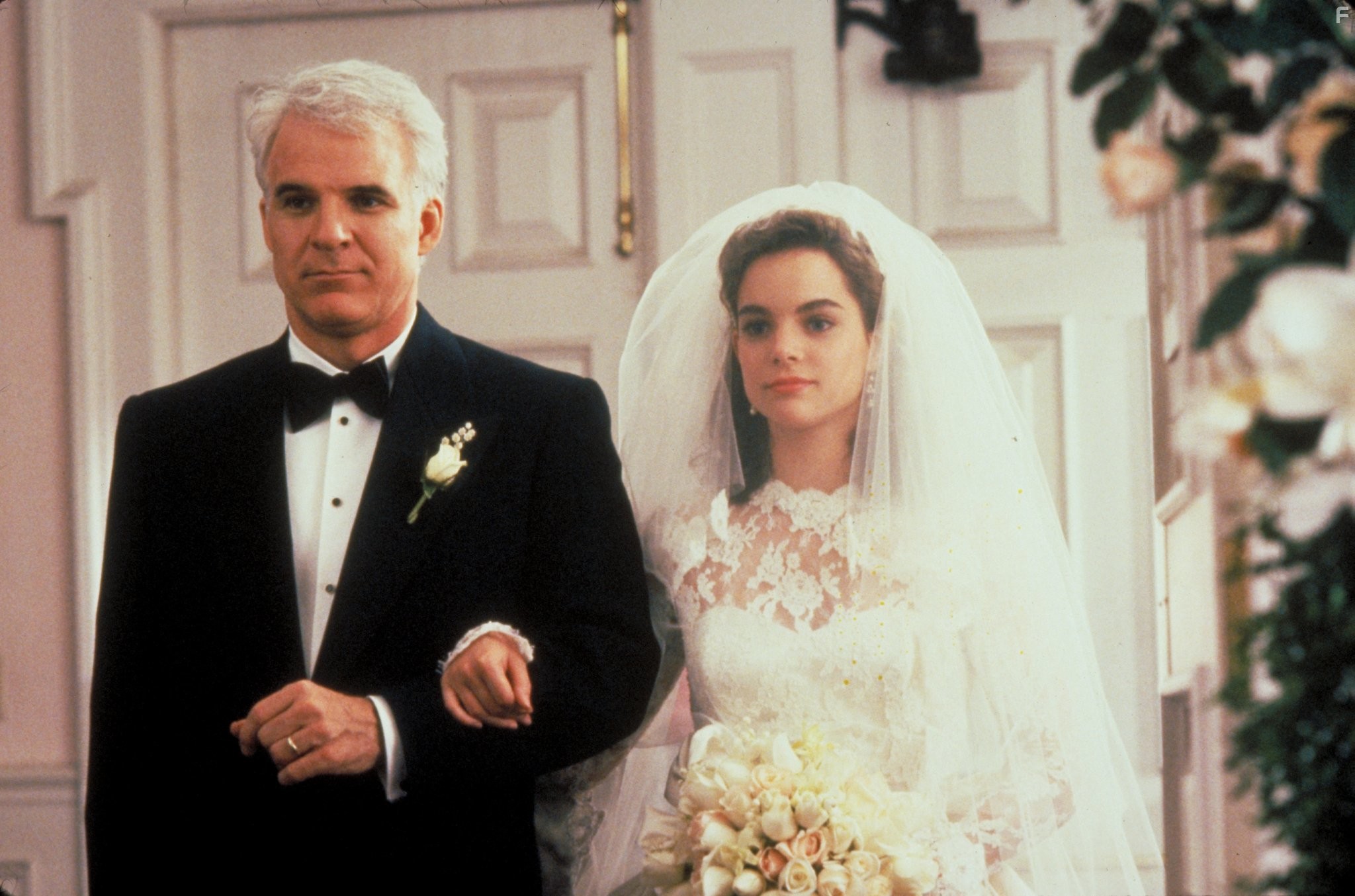 Steve Martin and Kimberly Williams-Paisley in Отец невесты (1991)