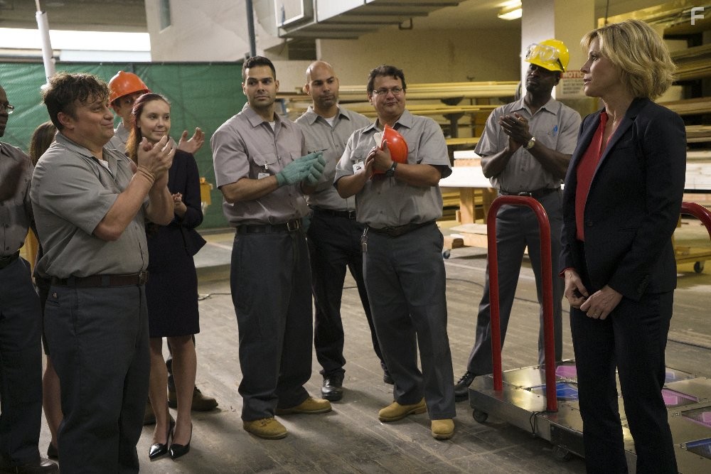 Julie Bowen in Американская семейка (2009)