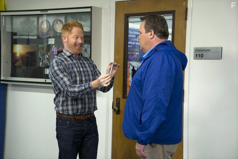 Jesse Tyler Ferguson and Eric Stonestreet in Американская семейка (2009)