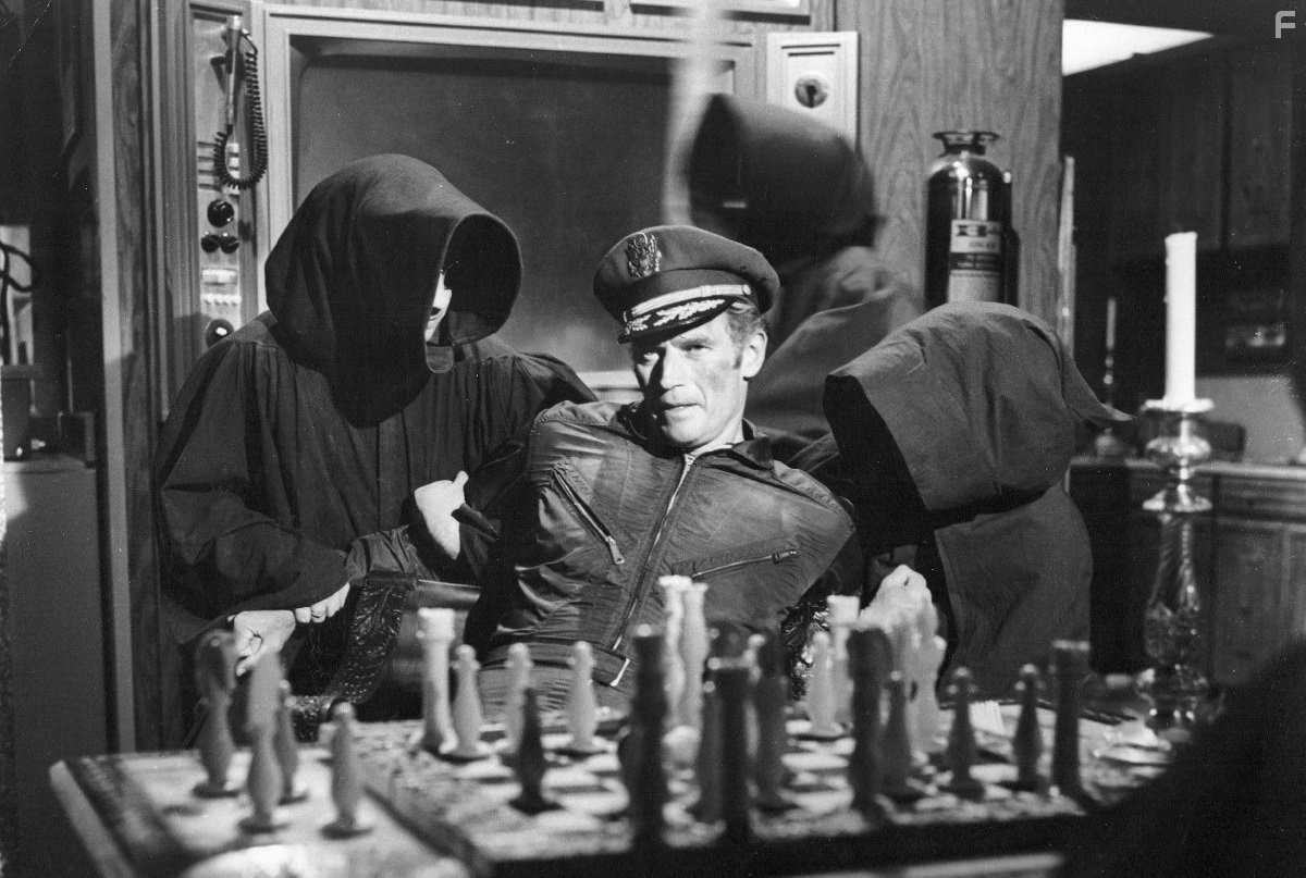 Charlton Heston in Человек Омега (1971)