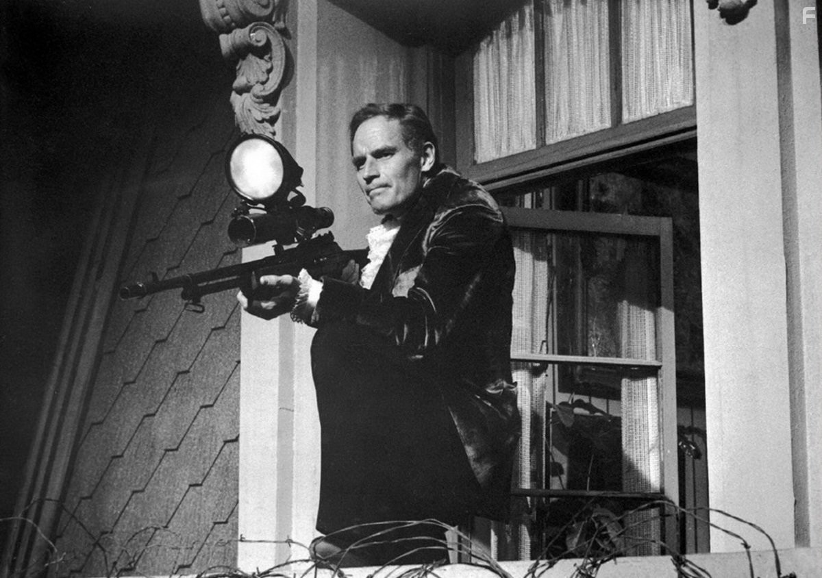Charlton Heston in Человек Омега (1971)
