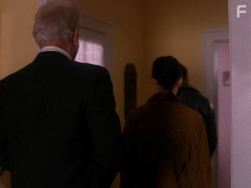 Lara Flynn Boyle, James Marshall, and Ray Wise in Твин Пикс (1990)