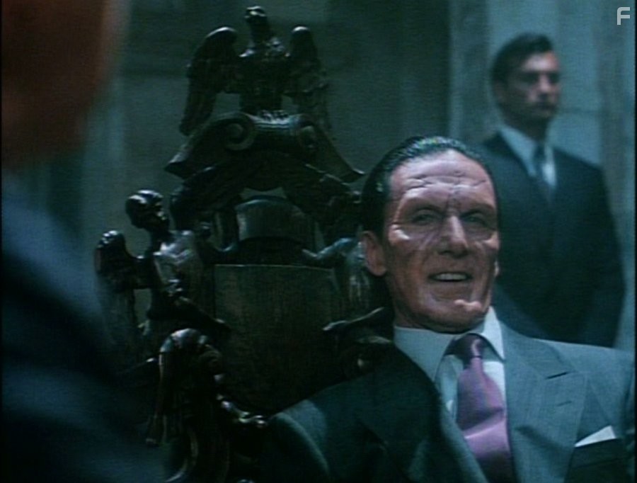 Scott Paulin in Капитан Америка (1990)