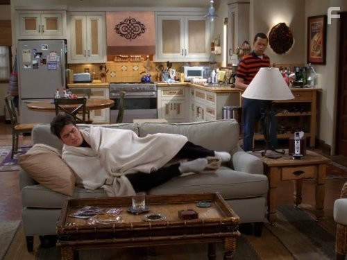 Charlie Sheen and Jon Cryer in Два с половиной человека (2003)