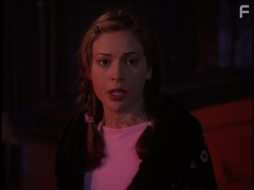 Alyssa Milano in Зачарованные (1998)