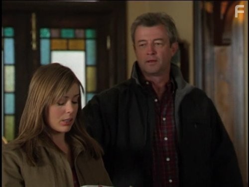 Alyssa Milano and James Read in Зачарованные (1998)