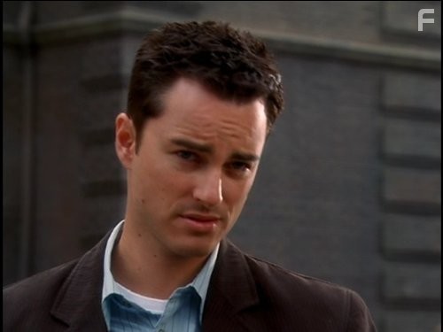 Kerr Smith in Зачарованные (1998)