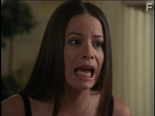 Holly Marie Combs in Зачарованные (1998)