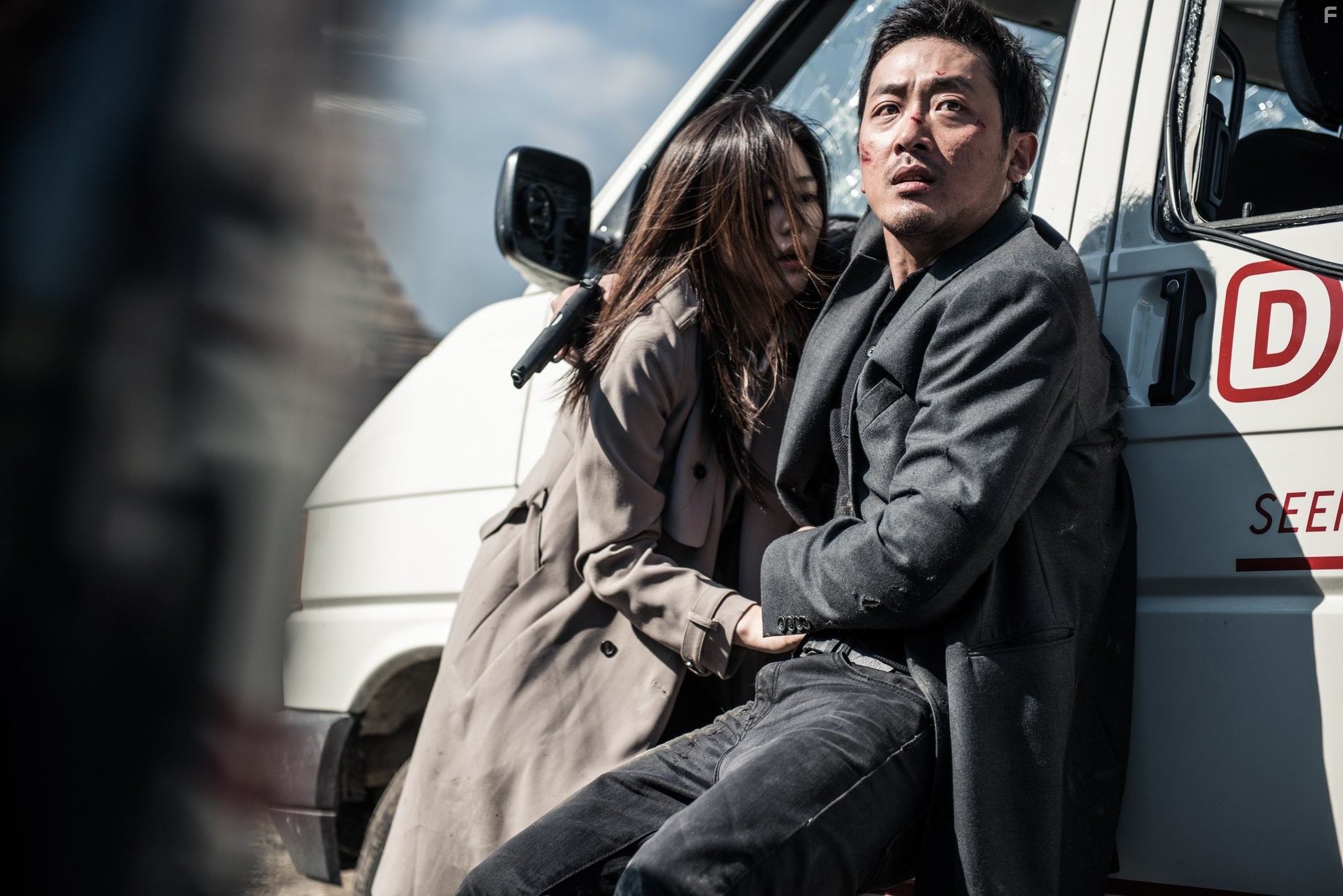 Ji-hyun Jun and Jung-woo Ha in Берлинское дело (2013)