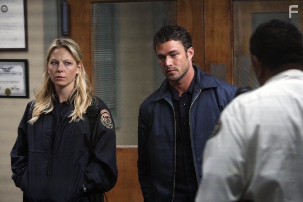 Steven Anthony Jones, Anastasia Griffith, and Taylor Kinney in Травма (2009)