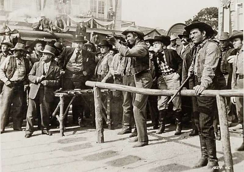 James Stewart in Bинчeстер 73 (1950)