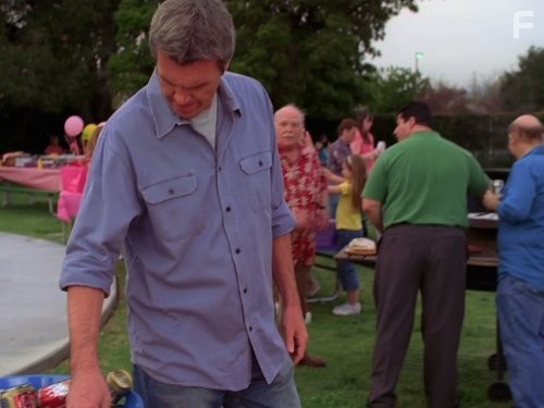 Neil Flynn in Бывает и хуже (2009)