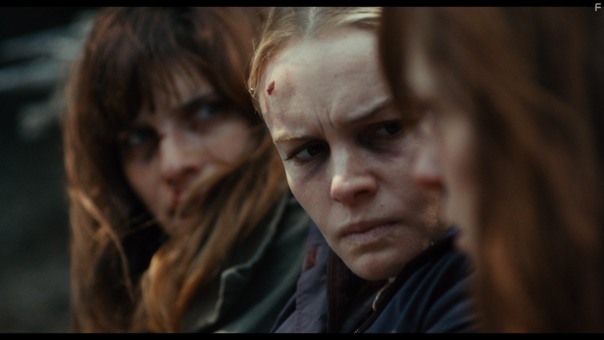 Kate Bosworth, Katie Aselton, and Lake Bell in Остров смерти (2012)