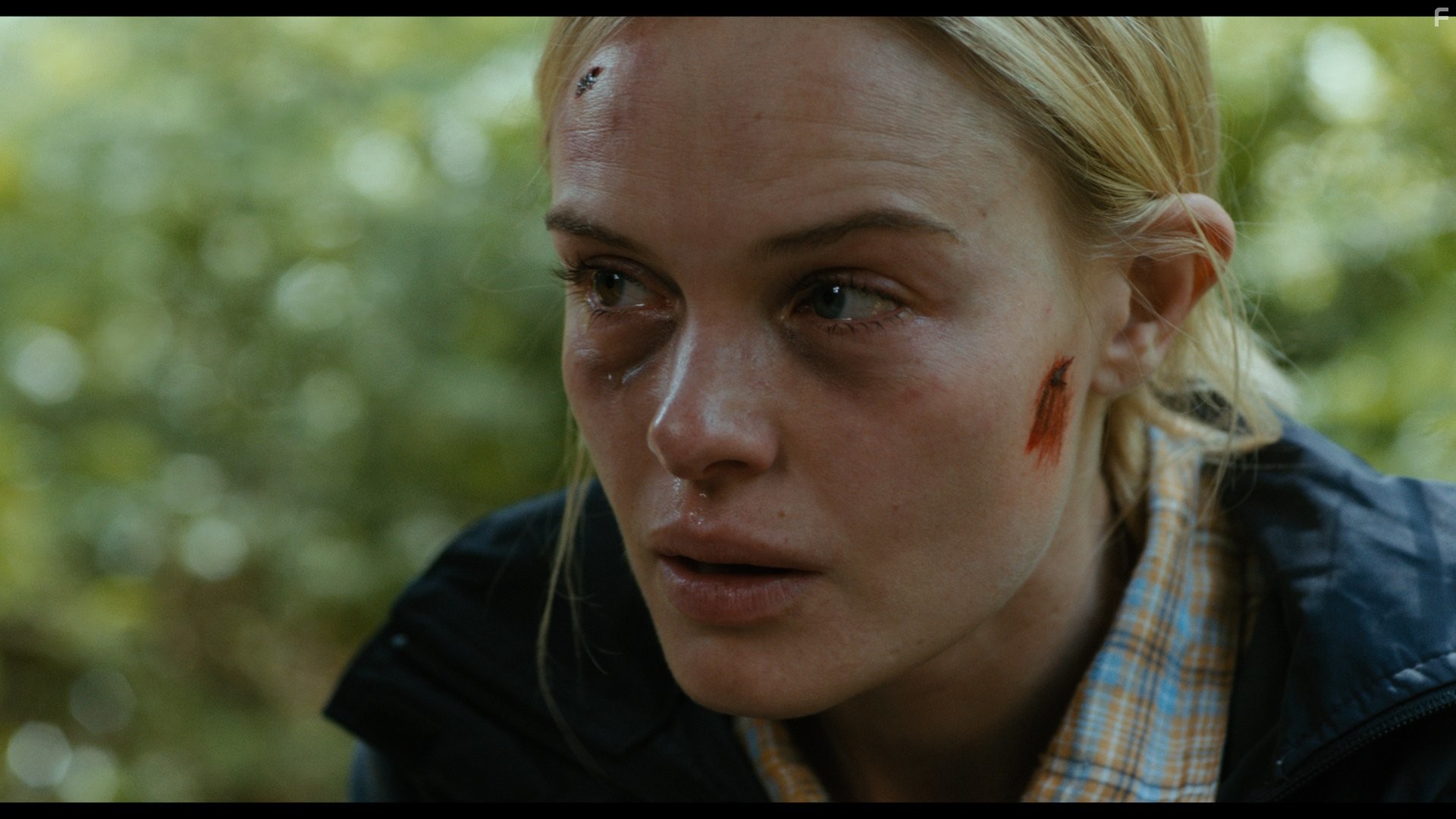 Kate Bosworth in Остров смерти (2012)