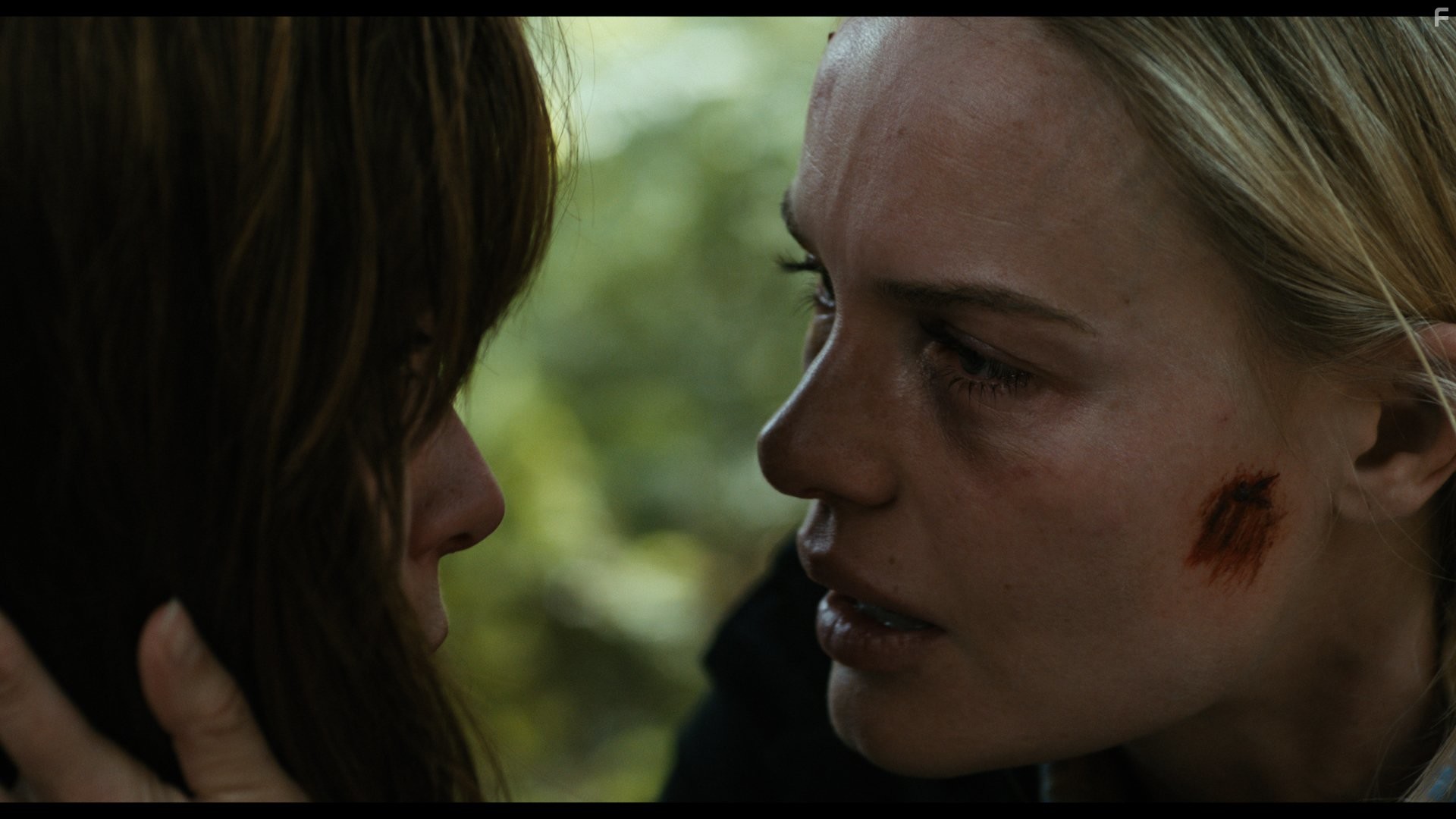 Kate Bosworth in Остров смерти (2012)