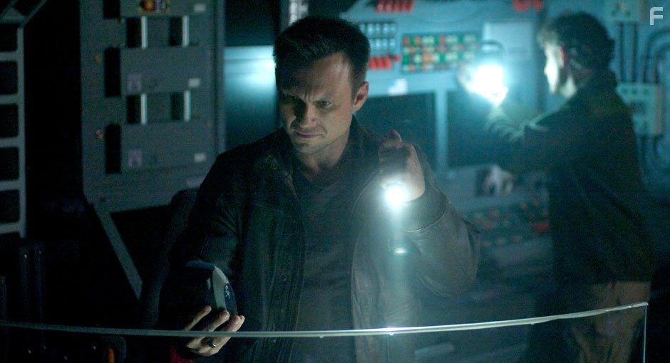 Christian Slater in В плену у космоса (2013)