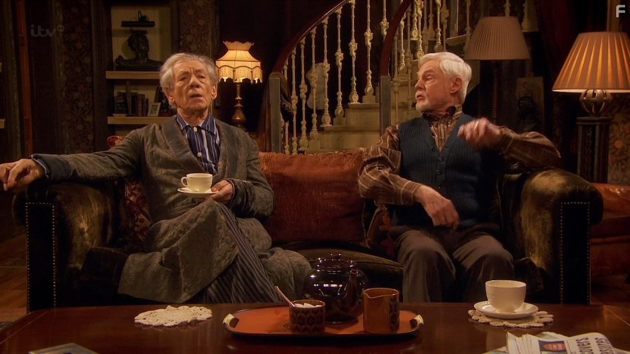 Derek Jacobi and Ian McKellen in Грешники (2013)