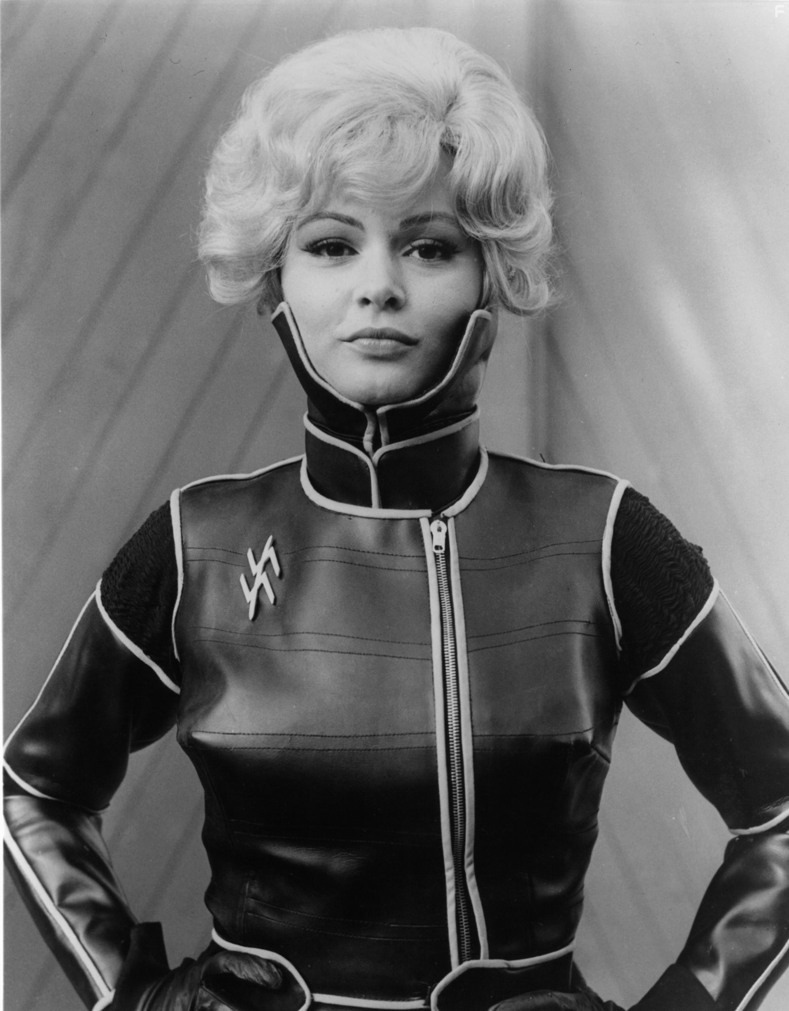 Evi Marandi in Планета вампиров (1965)
