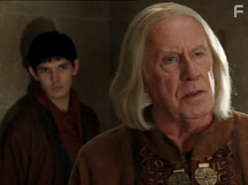 Richard Wilson and Colin Morgan in Мерлин (2008)