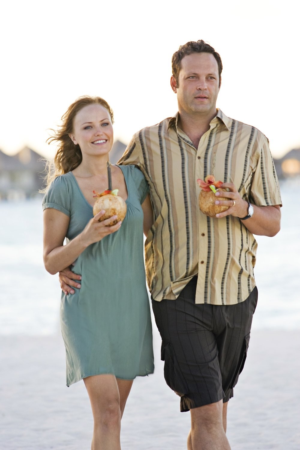 Vince Vaughn and Malin Akerman in Формула любви для узников брака (2009)