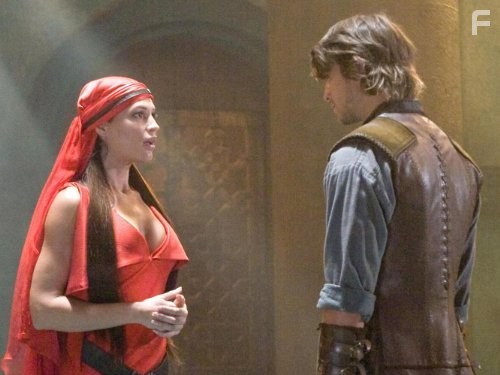 Jolene Blalock and Craig Horner in Легенда об Искателе (2008)