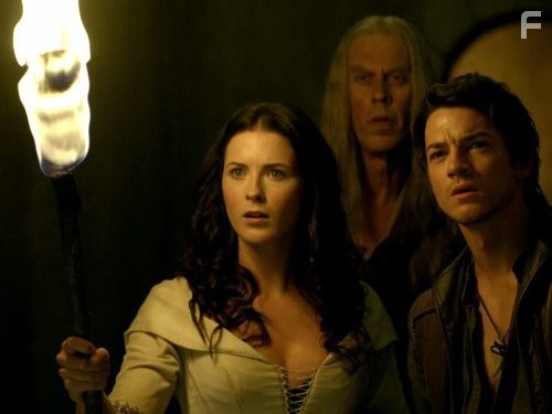 Craig Horner, Bruce Spence, and Bridget Regan in Легенда об Искателе (2008)