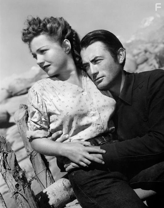 Gregory Peck and Anne Baxter in Жёлтое небо (1948)