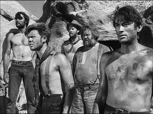 Gregory Peck, Robert Arthur, Charles Kemper, Harry Morgan, and John Russell in Жёлтое небо (1948)