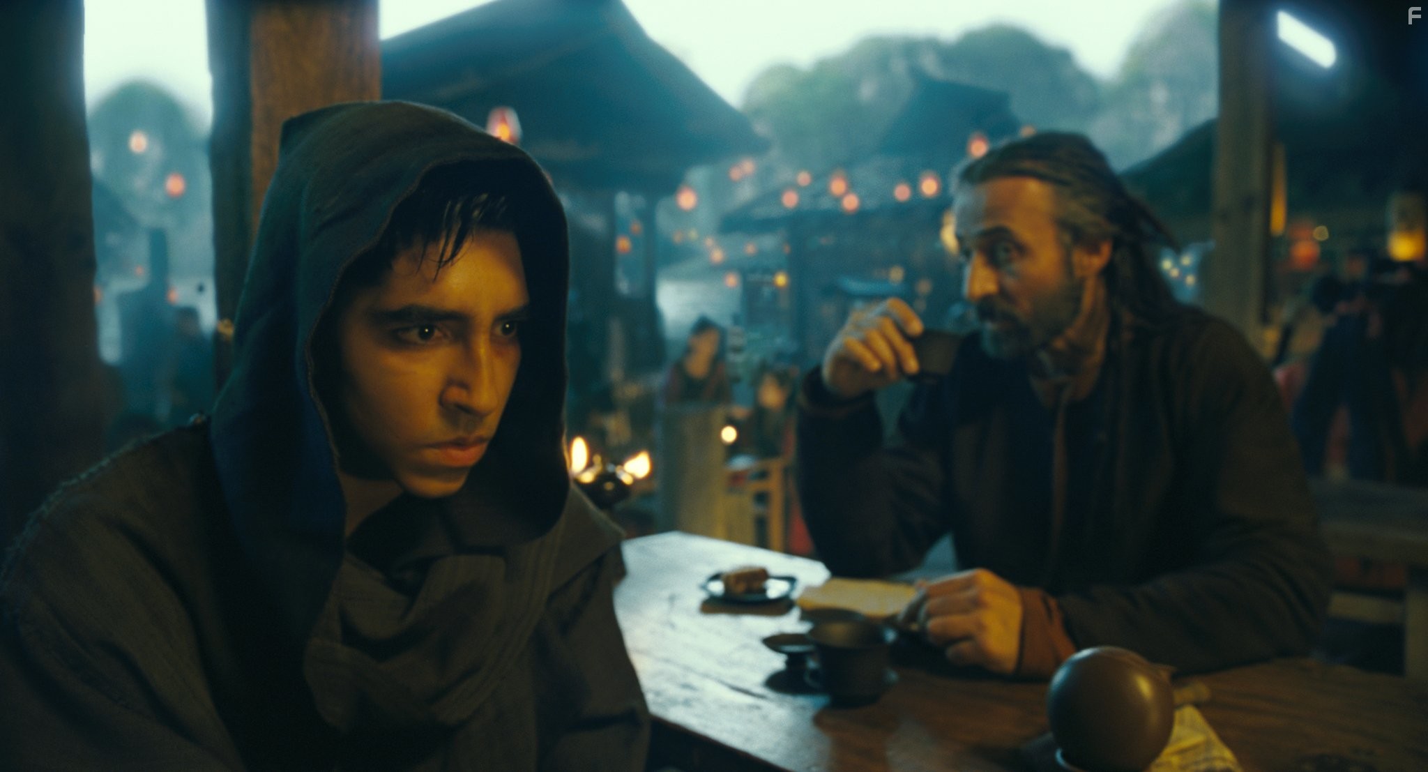 Dev Patel in Повелитель стихий (2010)