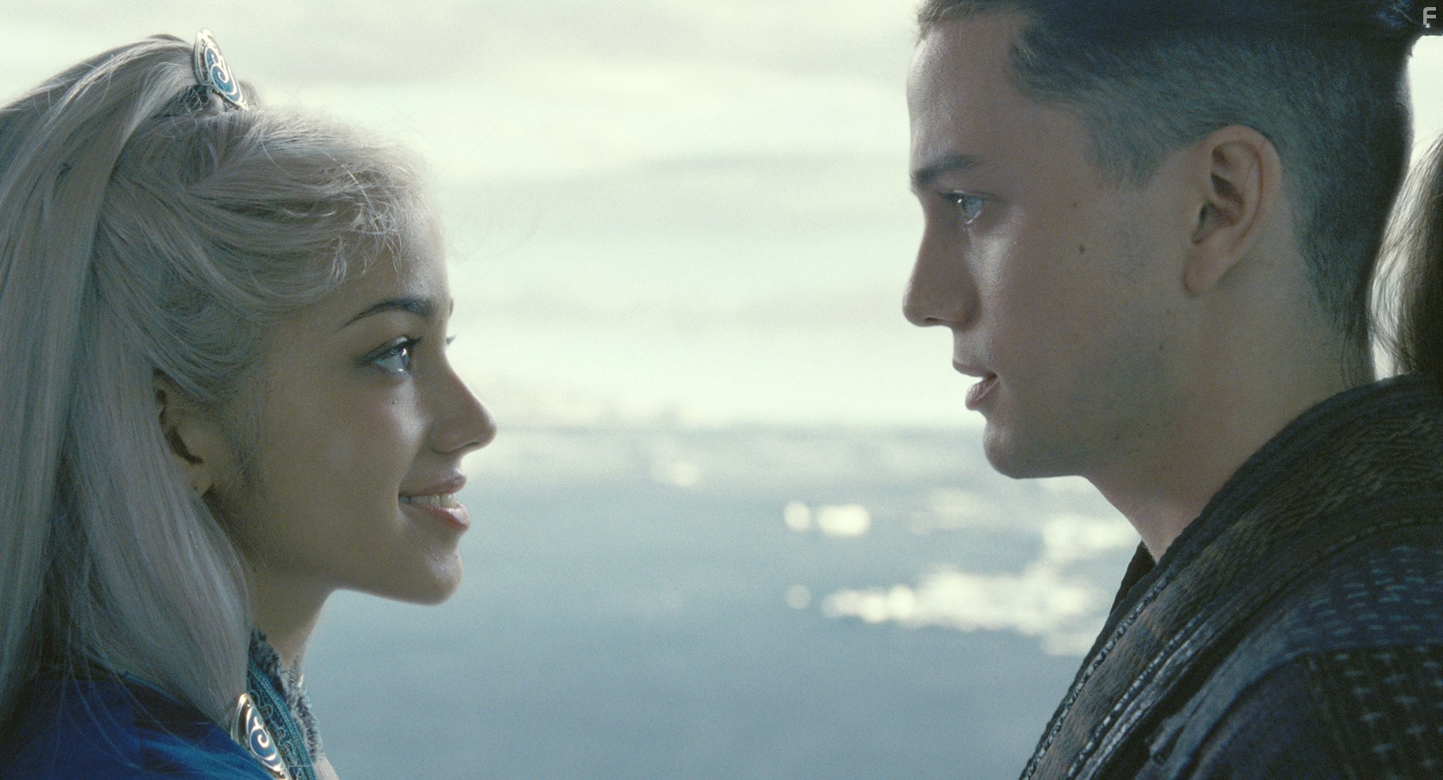 Jackson Rathbone and Seychelle Gabriel in Повелитель стихий (2010)
