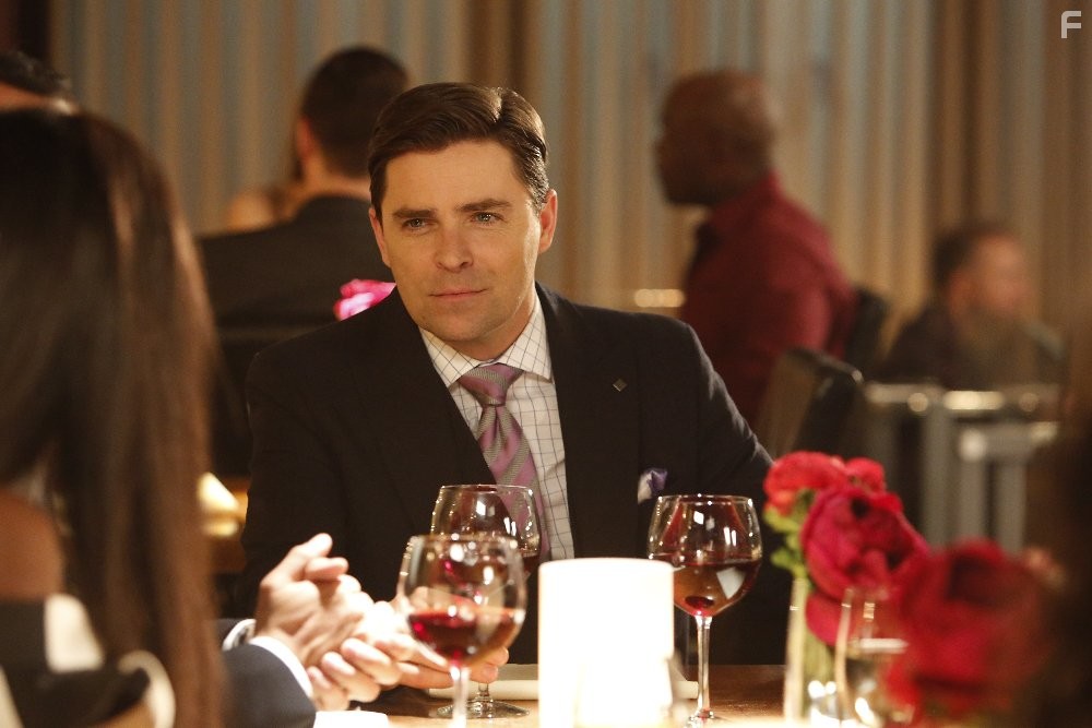 Kavan Smith in Любовницы (2013)