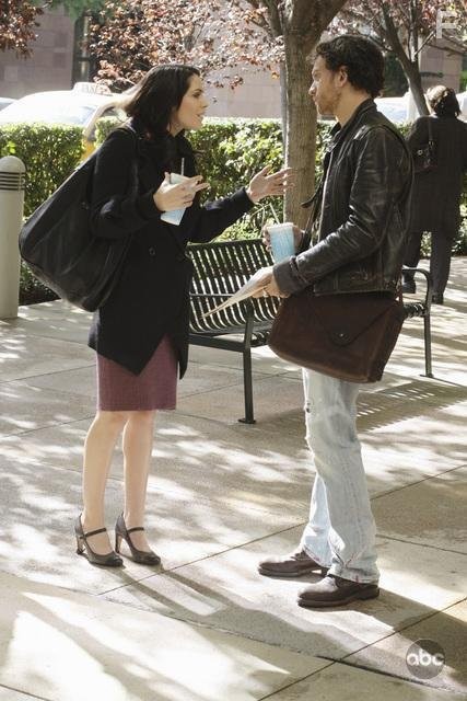 Michelle Borth and Anthony Carrigan in Забытые (2009)