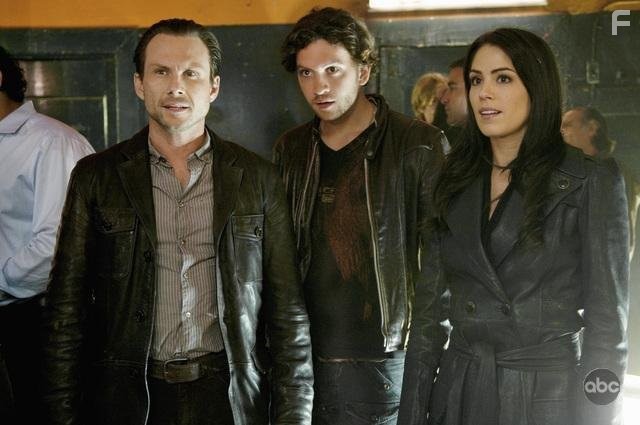 Christian Slater in Забытые (2009)