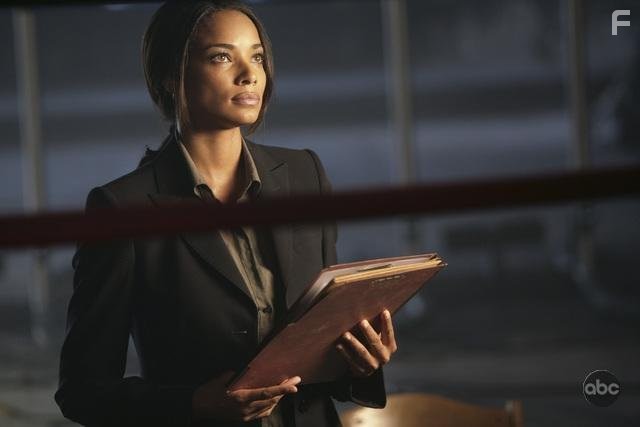 Rochelle Aytes in Забытые (2009)