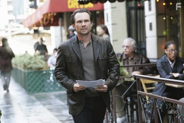 Christian Slater in Забытые (2009)