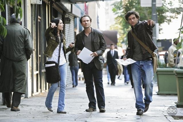 Christian Slater, Michelle Borth, and Anthony Carrigan in Забытые (2009)