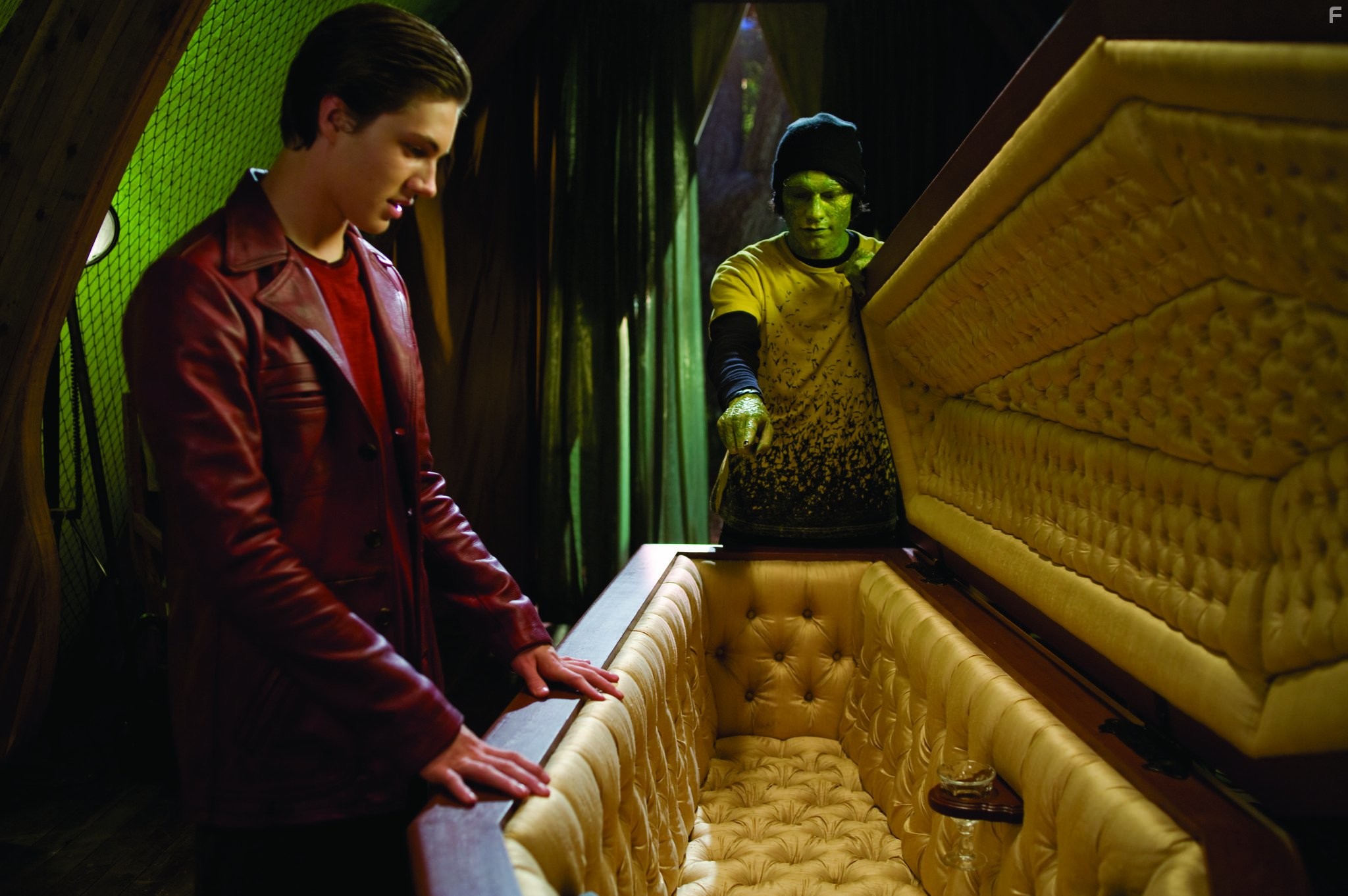 Patrick Fugit and Chris Massoglia in История одного вампира (2009)