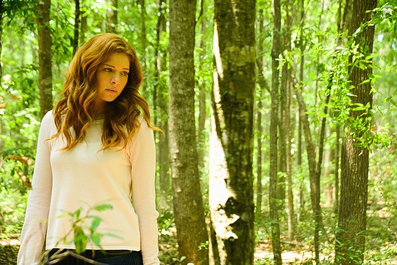 Rachelle Lefevre in Под куполом (2013)